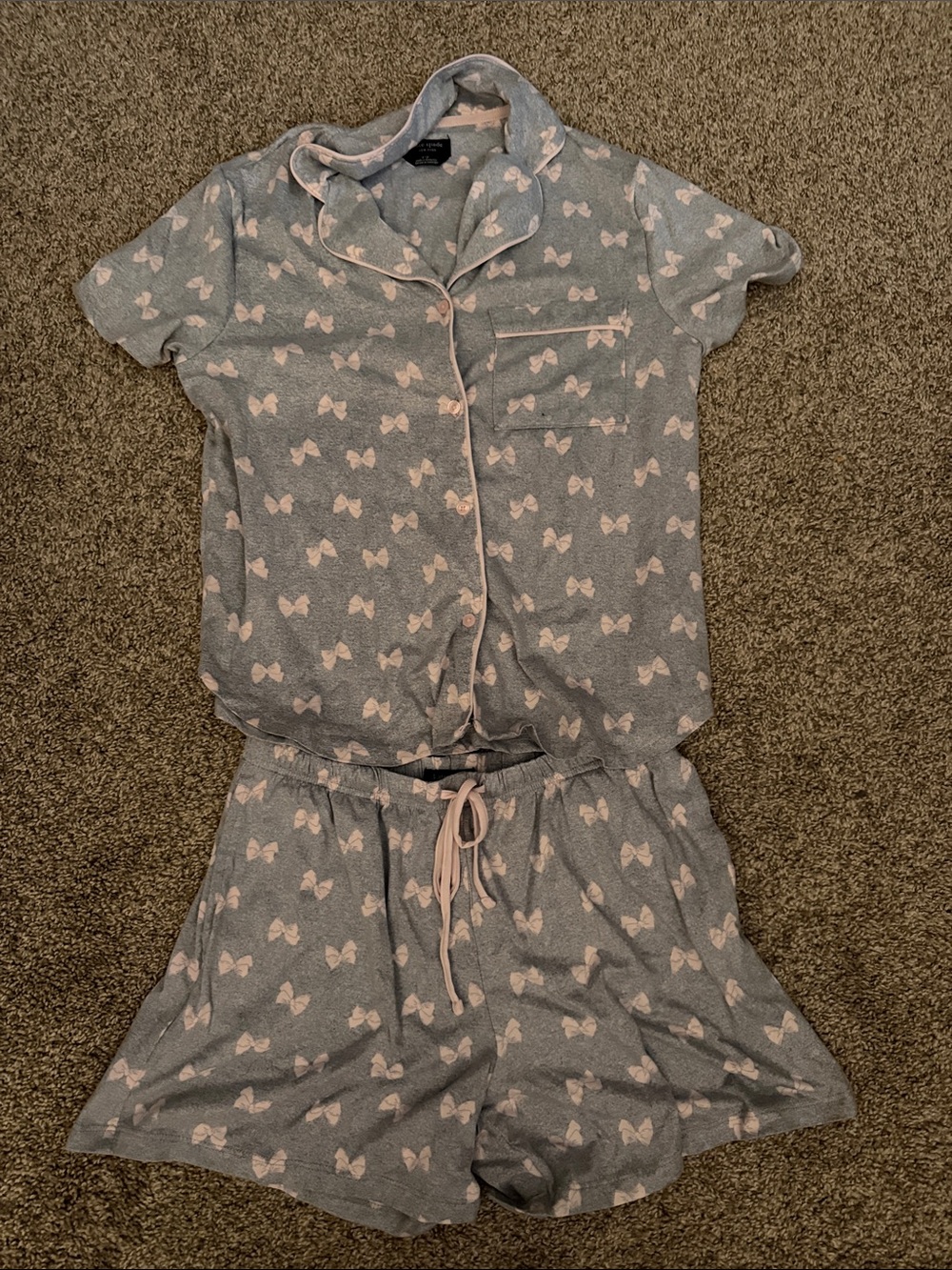 kate spade Gray Pajama Short Set with Pink Bow Print